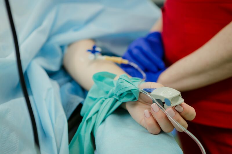 The new Brazilian legislation facilitates the import of key medical articles, such as surgery cloths, gloves and needles.