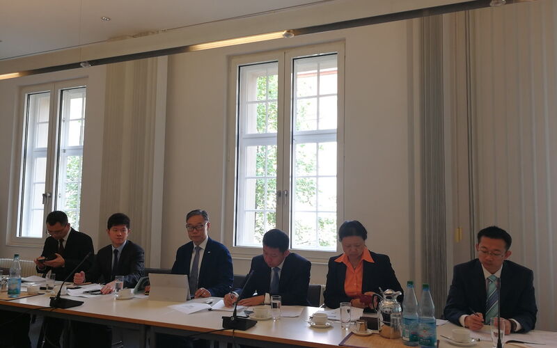 Die chinesische Delegation im BMWi